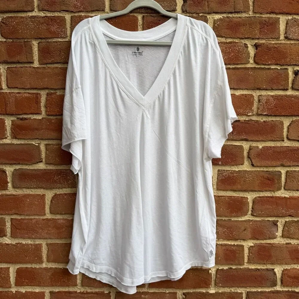 Free People FP Movement Women's Talk Tough V-Neck white T-Shirt M NEW